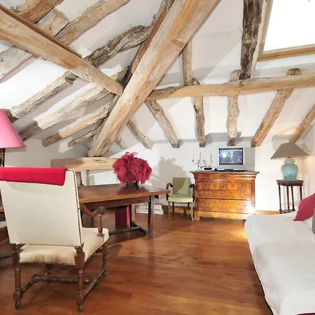 Sleeps 8 Wifi